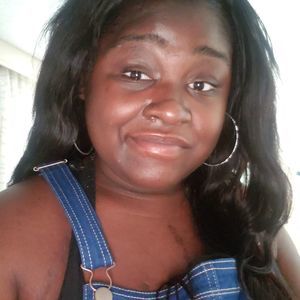 Meet your Posher, Latosha